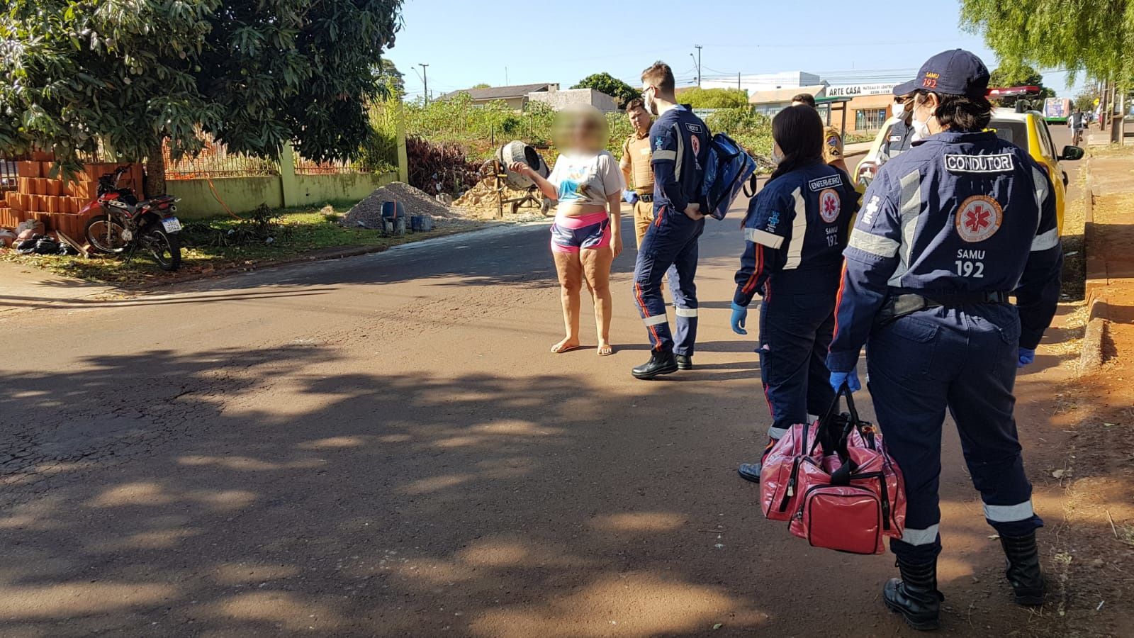 Homem Tenta Agredir Companheira Faca E Furadeira No Bairro