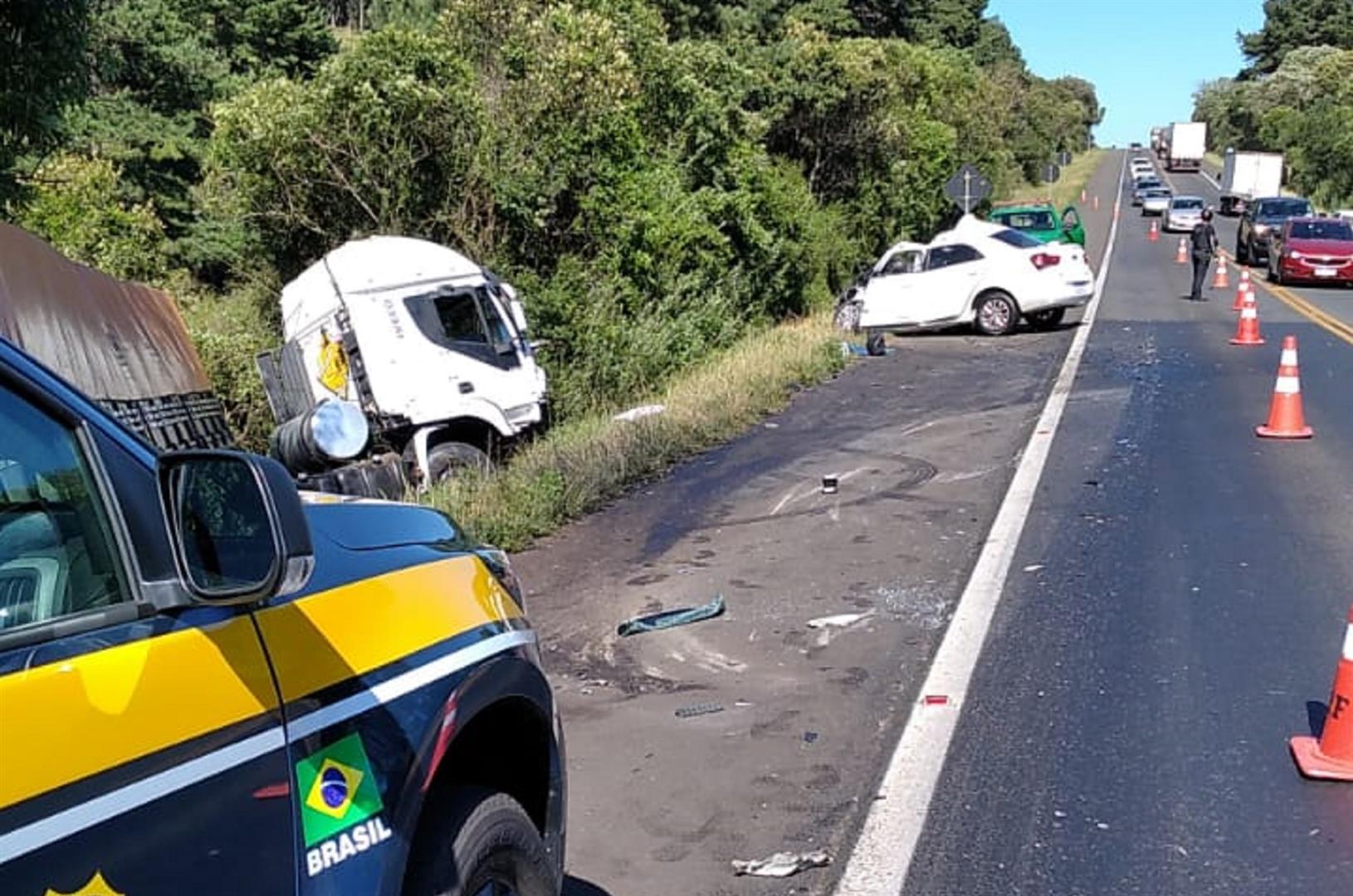 Quatro pessoas morrem em gravíssimo acidente na rodovia BR 277 CGN