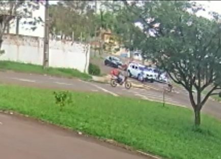 Vídeo mostra momento em que ciclista é atingido em cheio por moto CGN