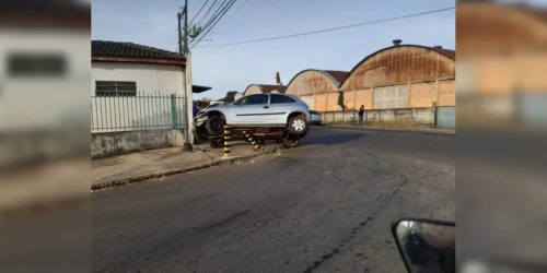 Motorista Perde O Controle Do Carro E Quase Invade Casa Cgn O Maior