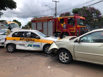 Colis O Em Cascavel Instrutor De Autoescola Fica Ferido Em Acidente