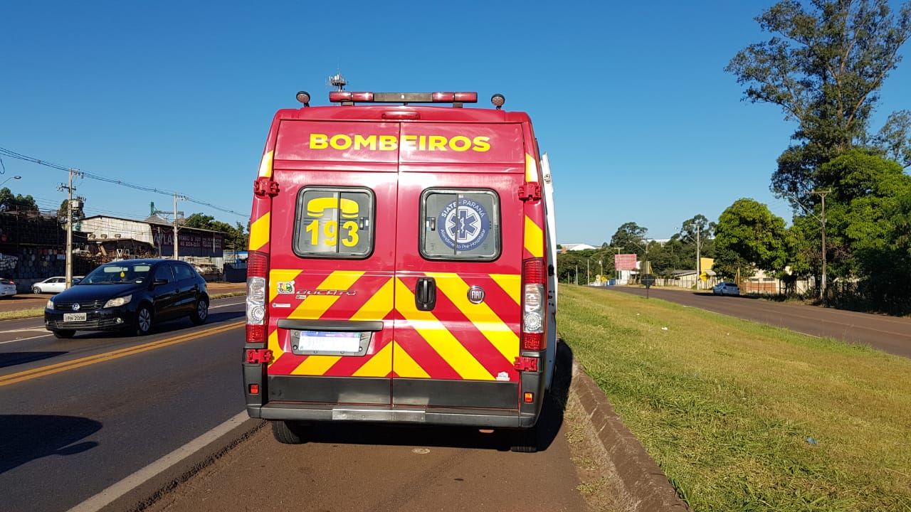 Pedestre é atingido por carreta ao tentar atravessar a BR 277 em