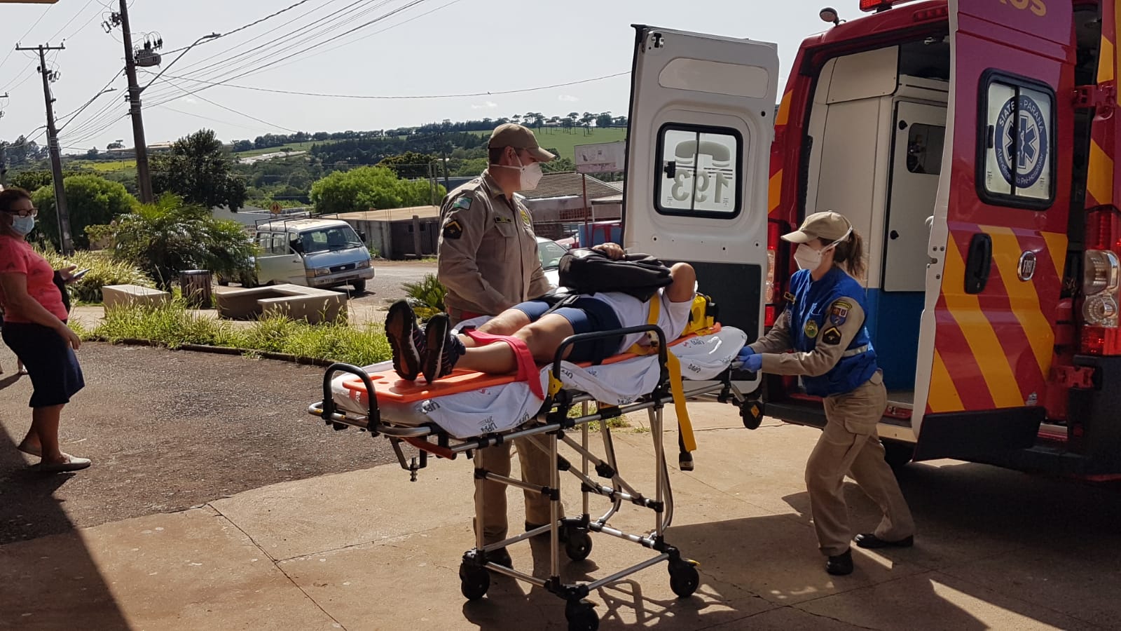 Mulher Fica Ferida Ao Sofrer Queda De Bicicleta S Margens Da Br