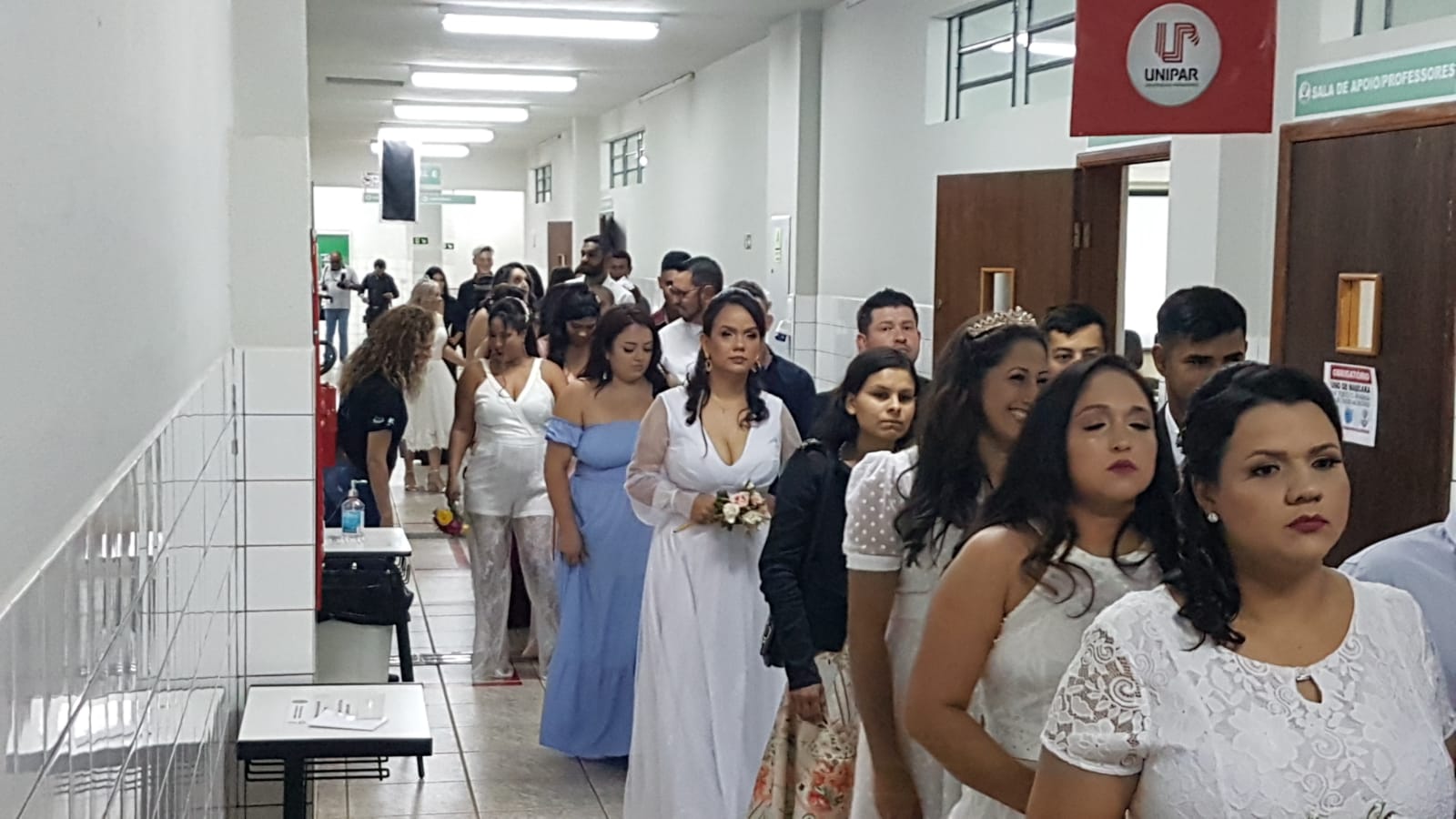 Casamento coletivo é realizado em Cascavel e 142 casais sobem ao altar