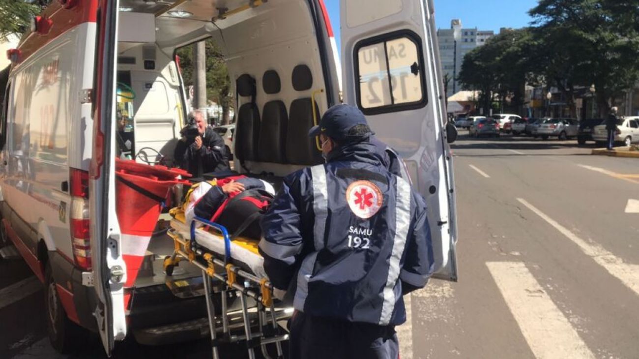 Pedestre fica ferida após atropelamento na Avenida Curitiba confira