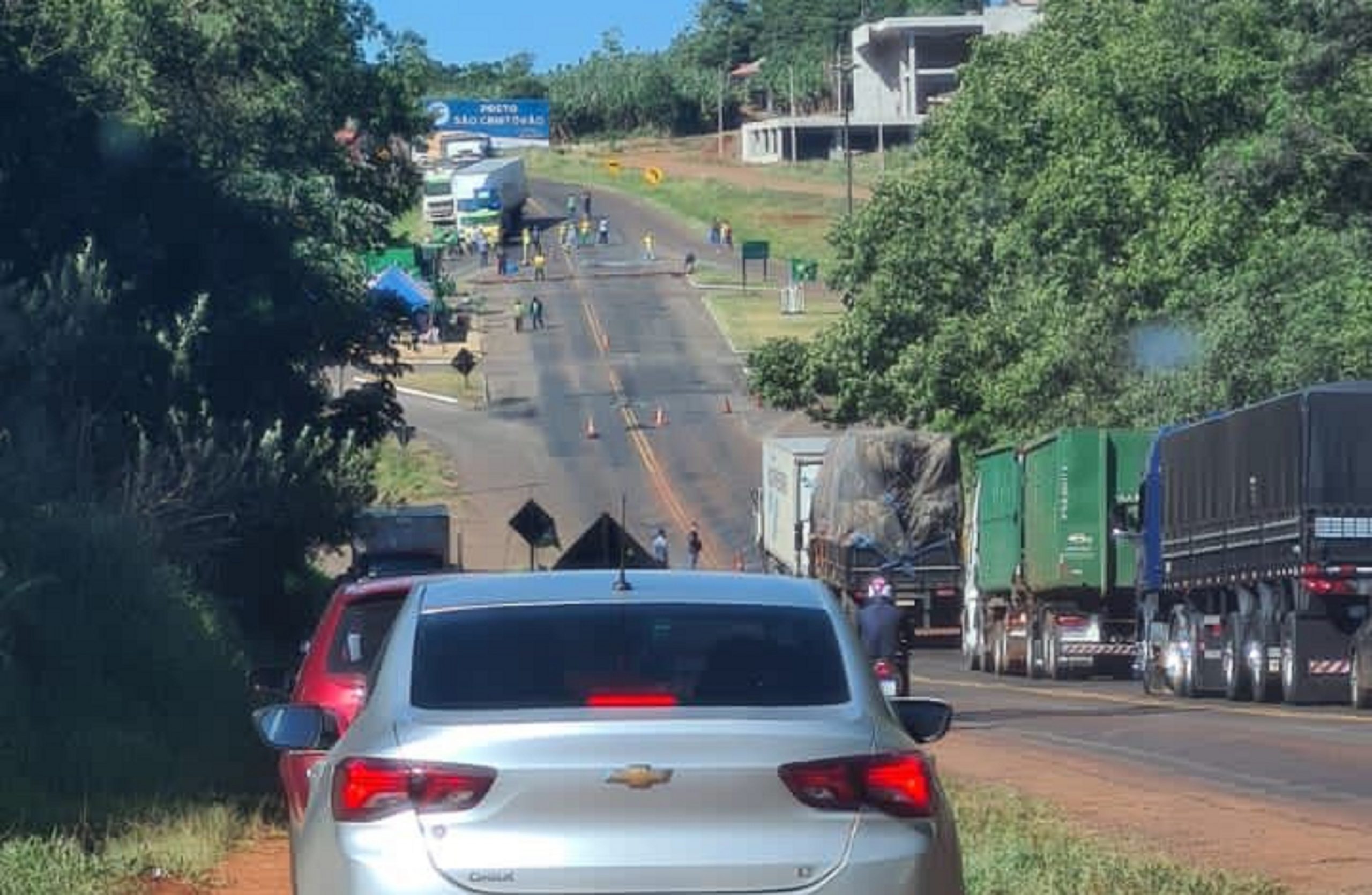 Em Realeza saída para Cascavel é interditada por manifestantes CGN