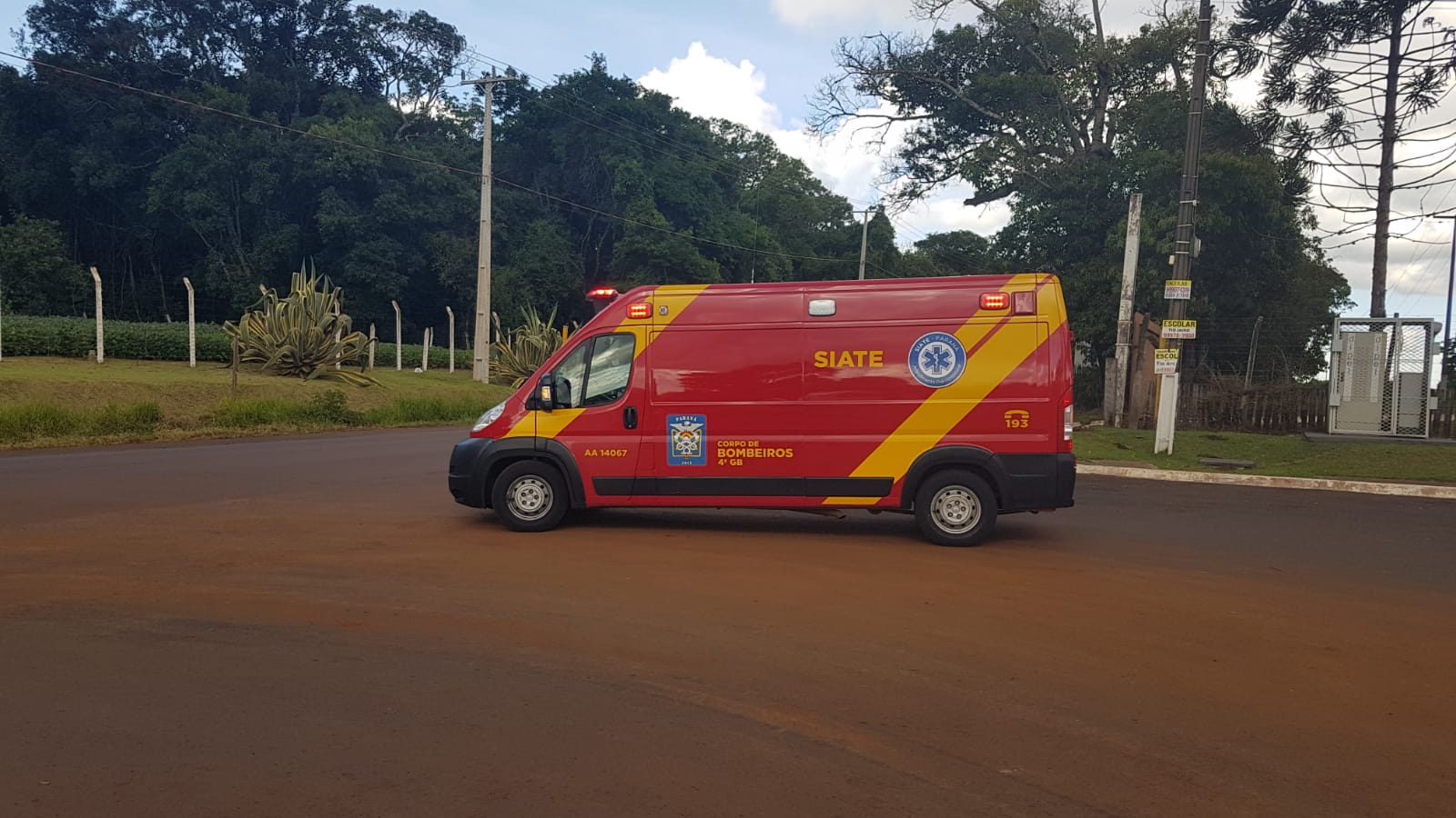 Siate é acionado para atender acidente de trânsito na Avenida Piquiri