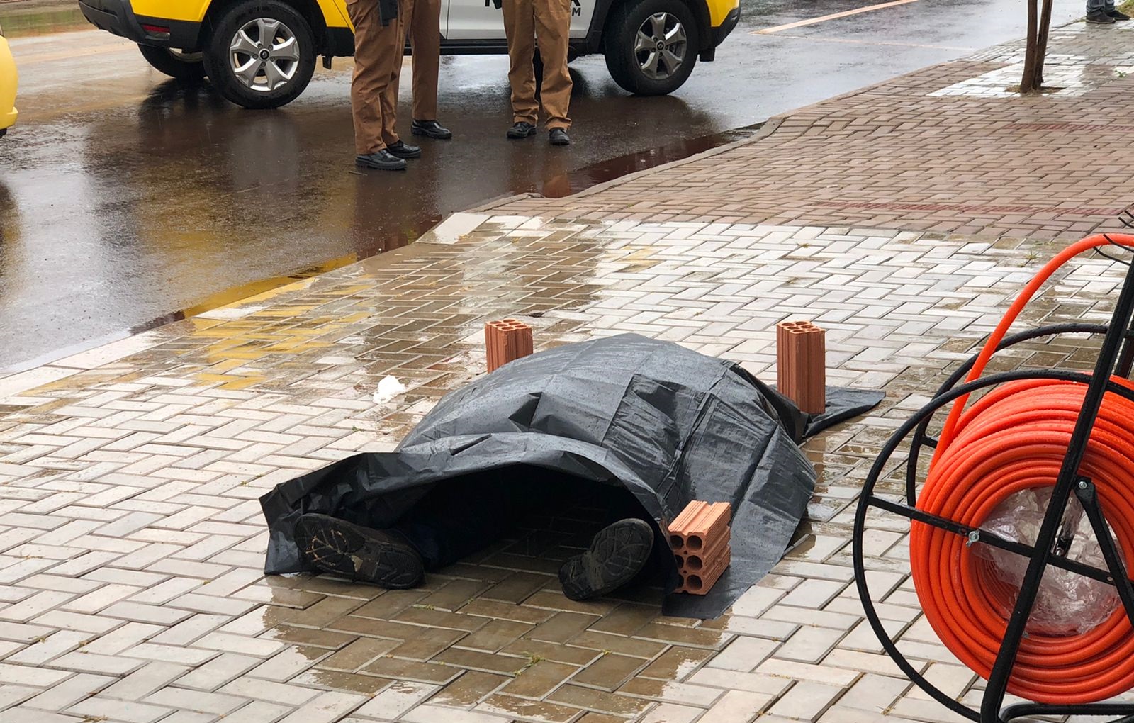 Homem é executado tiro na cabeça no Santos Dumont CGN O maior