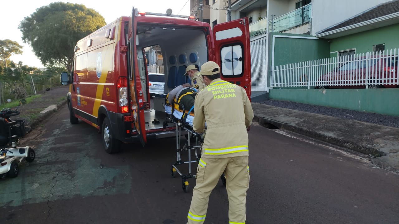 Mulher Fica Ferida Ao Cair De Cadeira De Rodas Motorizada No Pioneiros