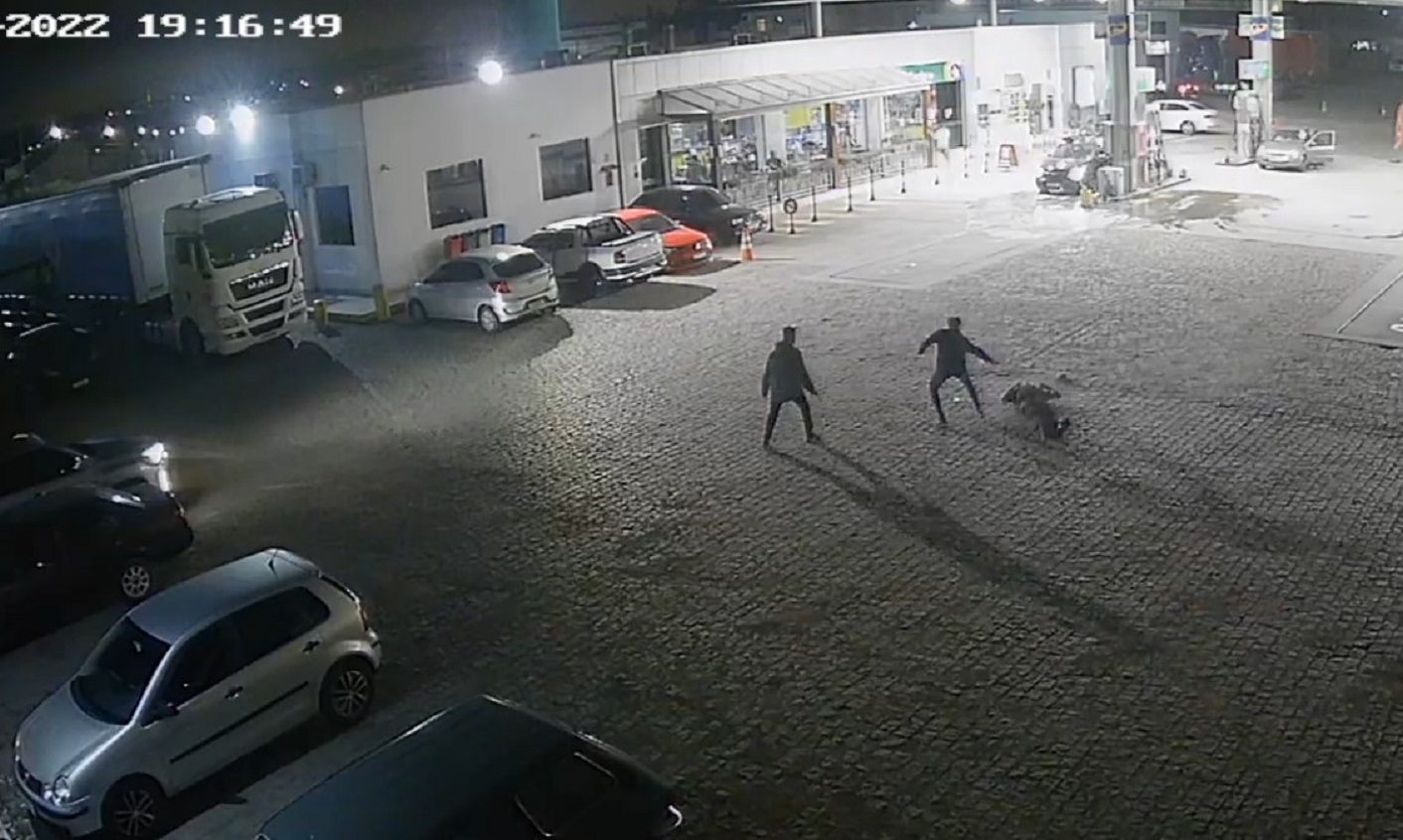 Pcpr Divulga Imagens De Homem Sendo Morto Por Disparos De Arma De Fogo