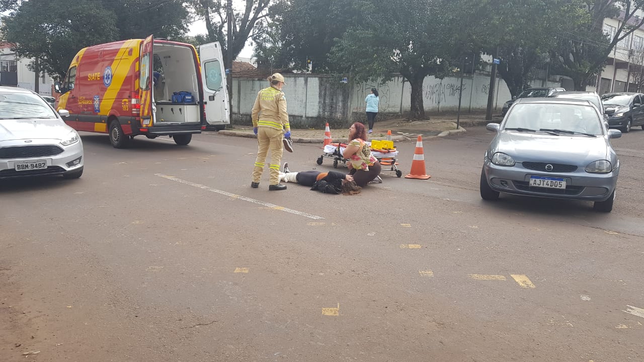 Motociclista Sofre Fratura Na Perna Ap S Acidente De Tr Nsito No Centro