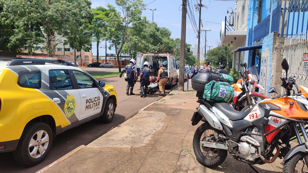 Em Surto Mulher Tenta Se Jogar De Janela No Segundo Andar E Salva