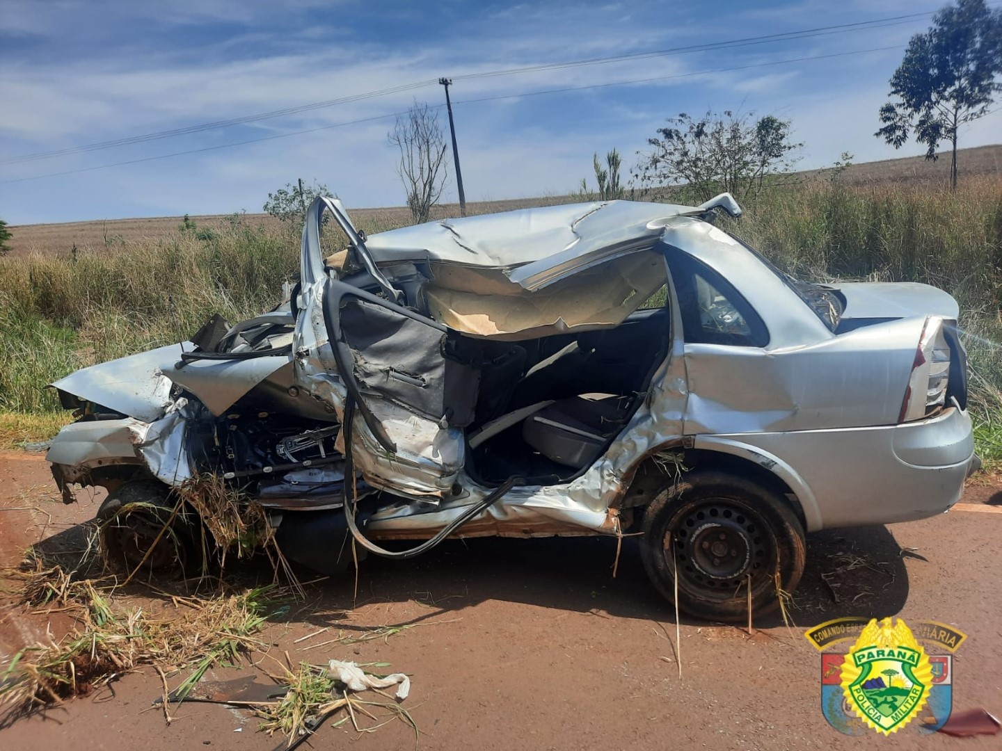 Corsa Sai Da Pista E Bate Contra Poste Motorista Morre Na Hora Cgn