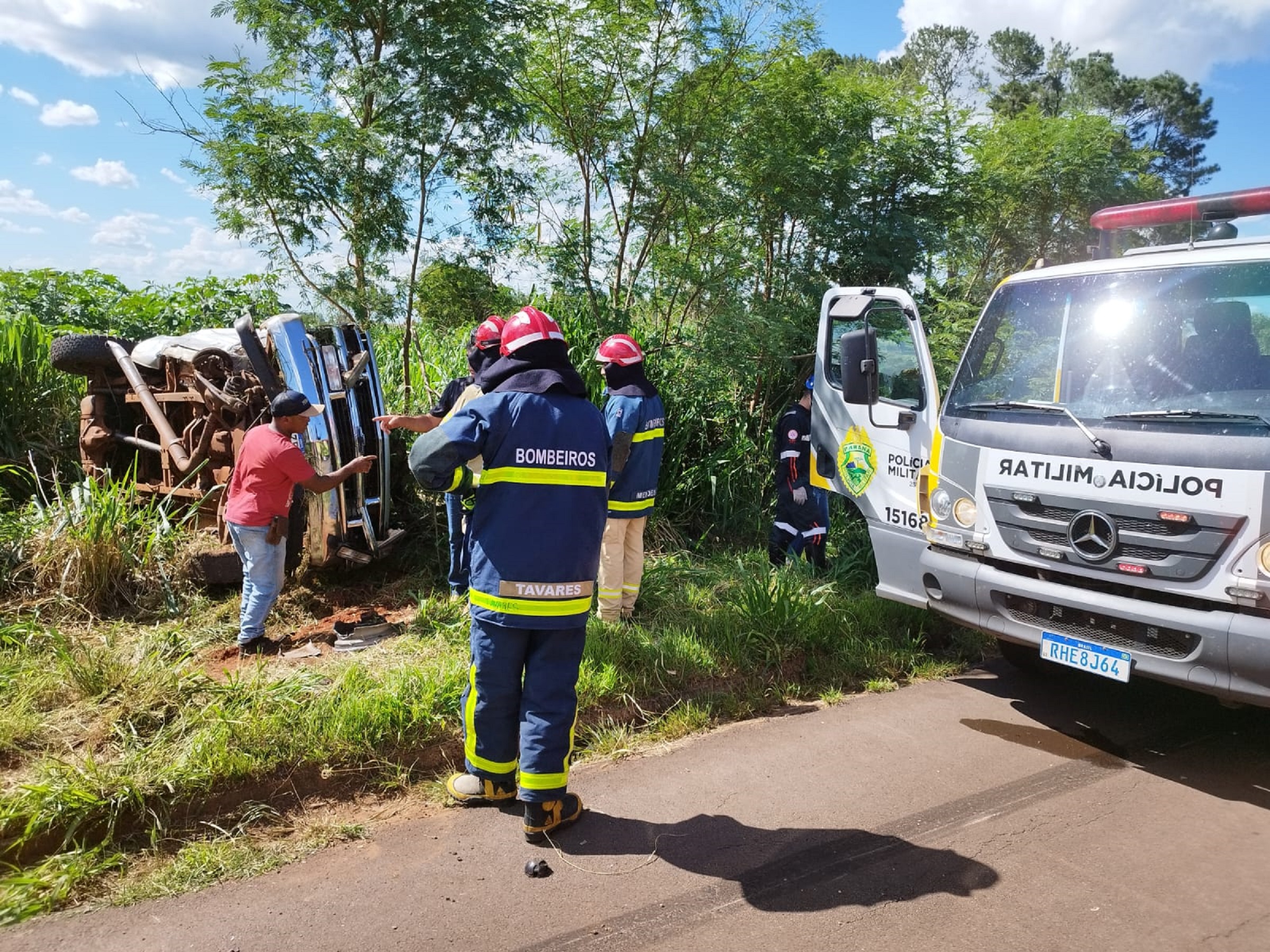 Batida Frontal Quase Termina Em Trag Dia Na Pr Pneu Estourado O