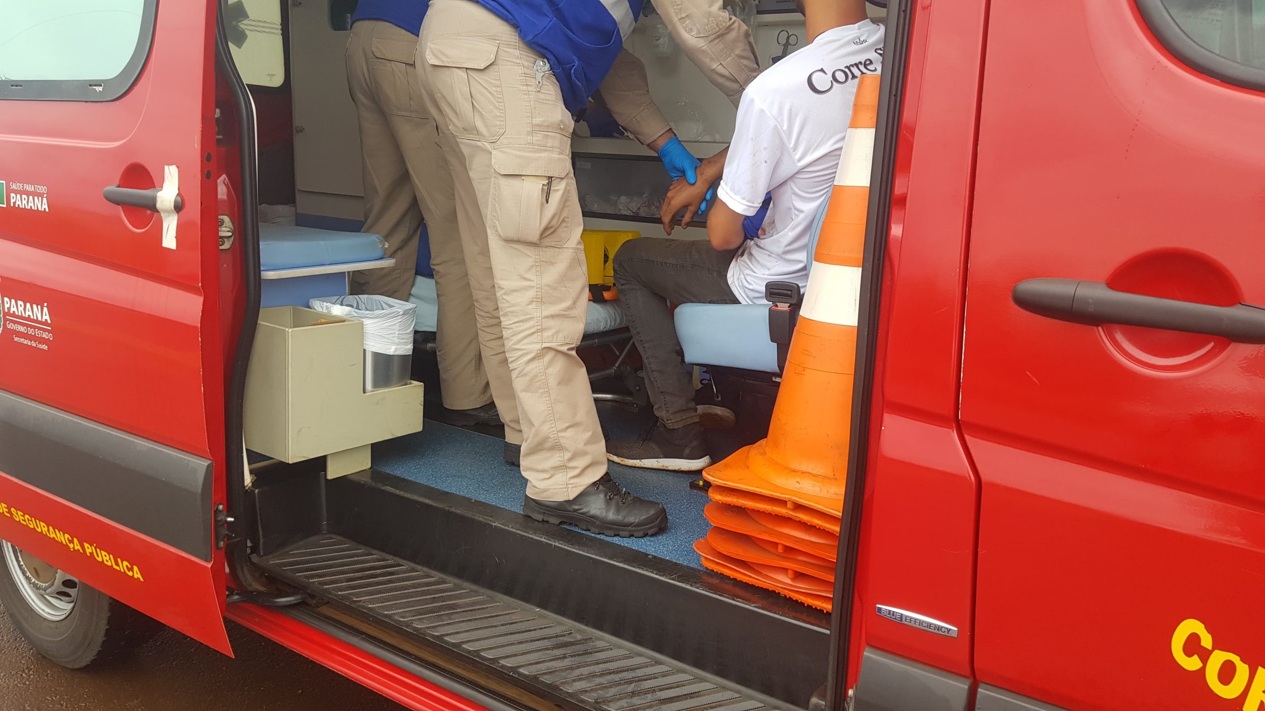 Ciclista fica ferido em acidente de trânsito na Avenida das Pombas