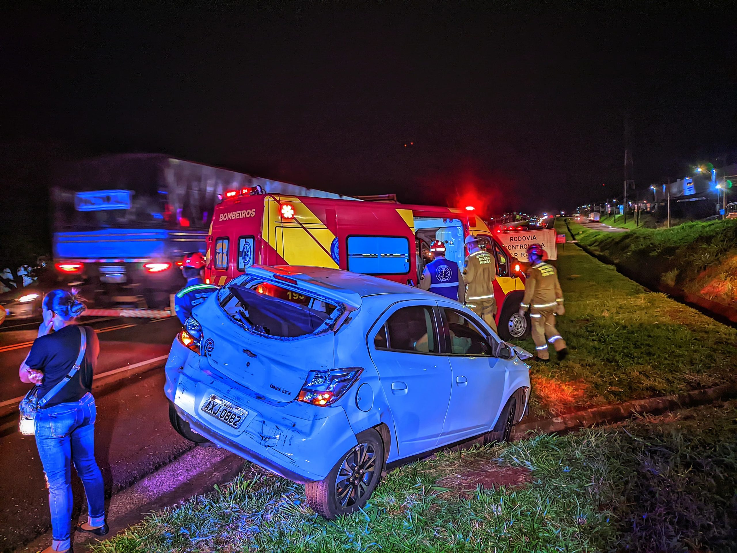 Motorista envolvido em engavetamento na BR 277 passa mal e é atendido