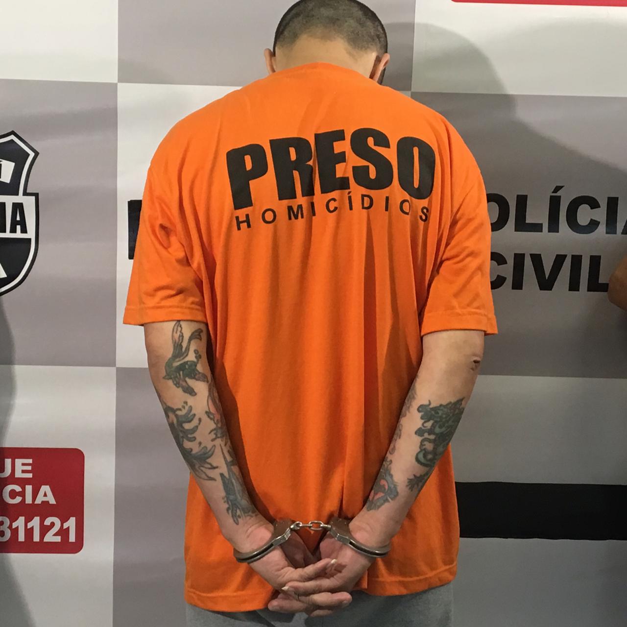 Imagem referente a PCPR cumpre mandado de prisão contra suspeito de homicídio em Curitiba