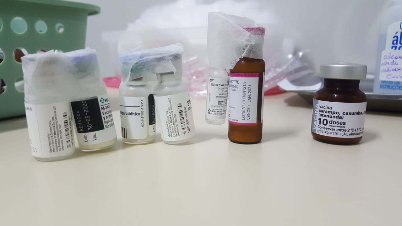 Imagem referente a Começa a distribuição de 2,2 milhões de insumos para a vacinação no Paraná