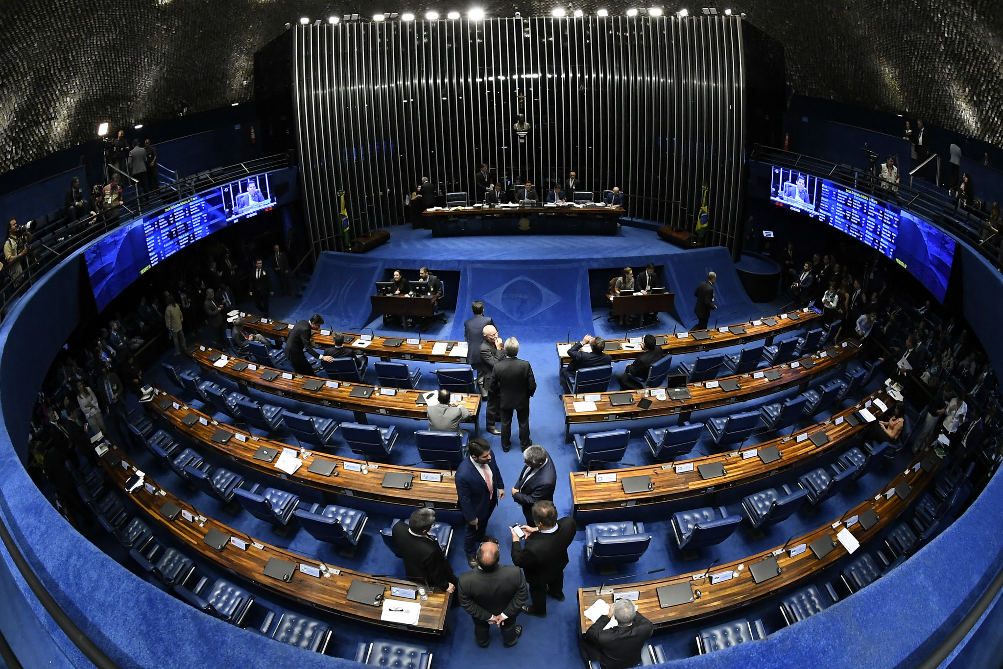 Imagem referente a Senado aprova texto-base da reforma da Previdência por 60 votos a 19