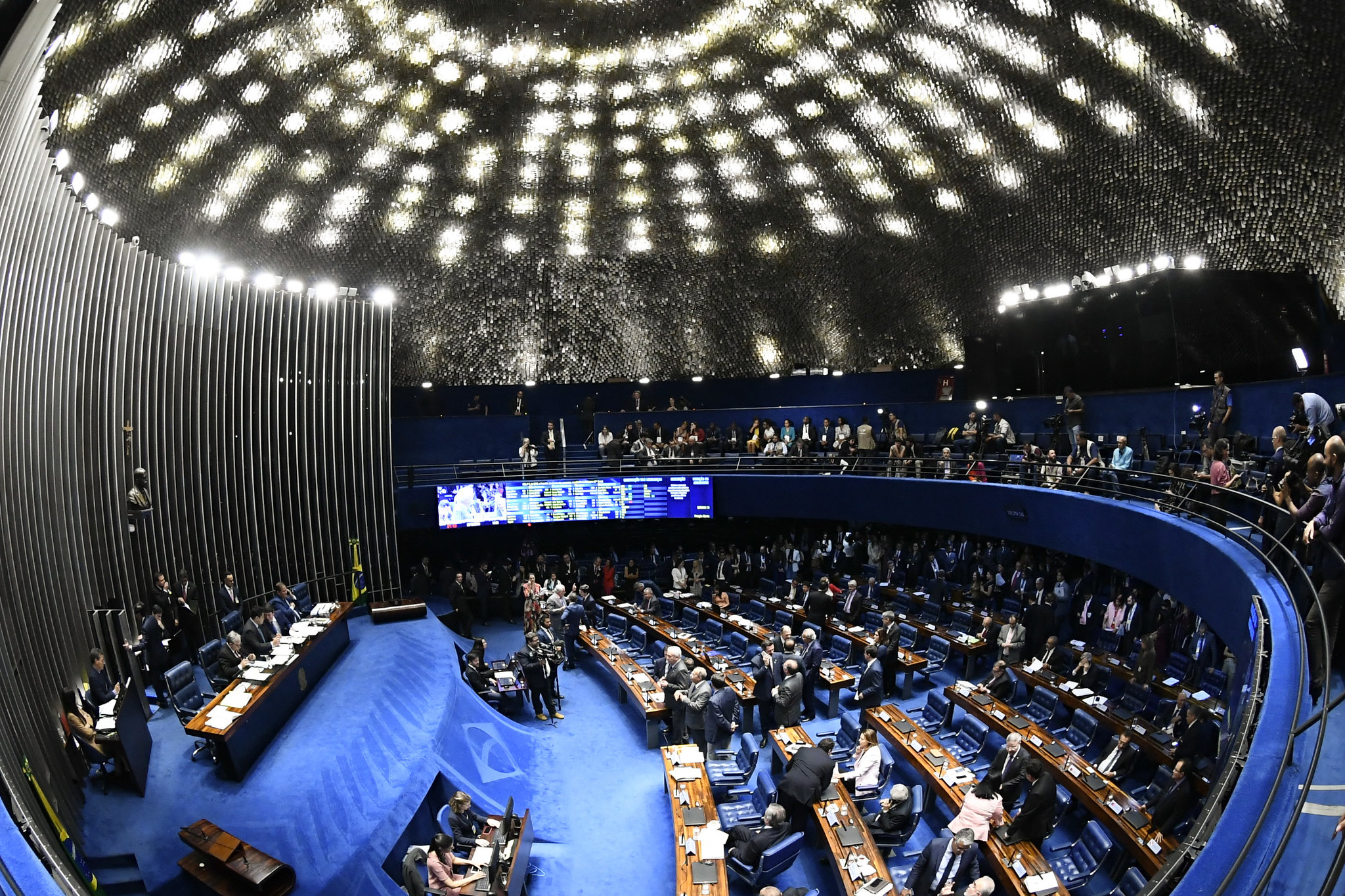 Imagem referente a Senado inicia discussão de emendas à PEC paralela em primeiro turno