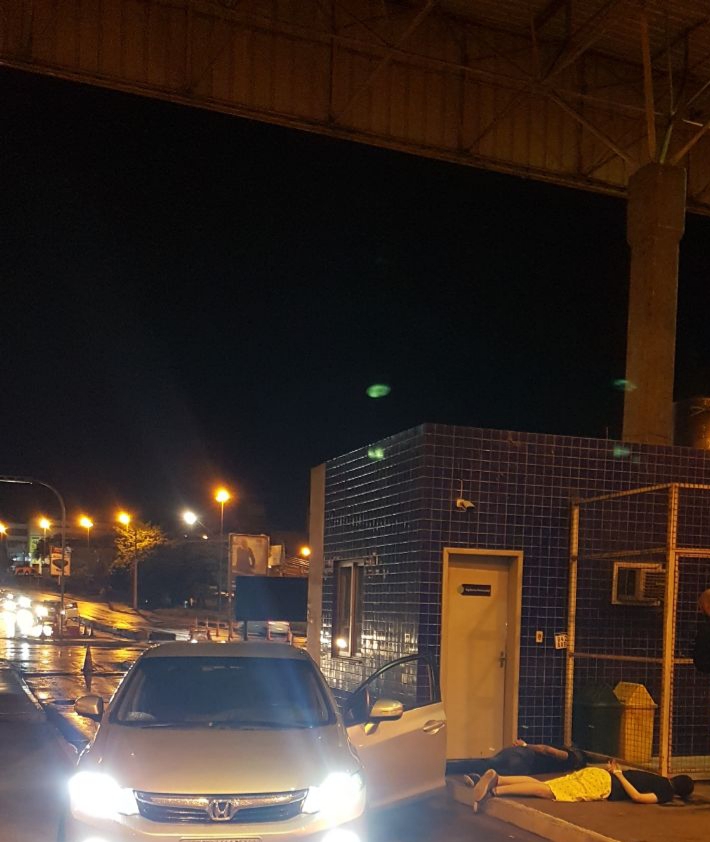 Imagem referente a PRF prende dois jovens e recupera veículo na aduana Brasil/Paraguai