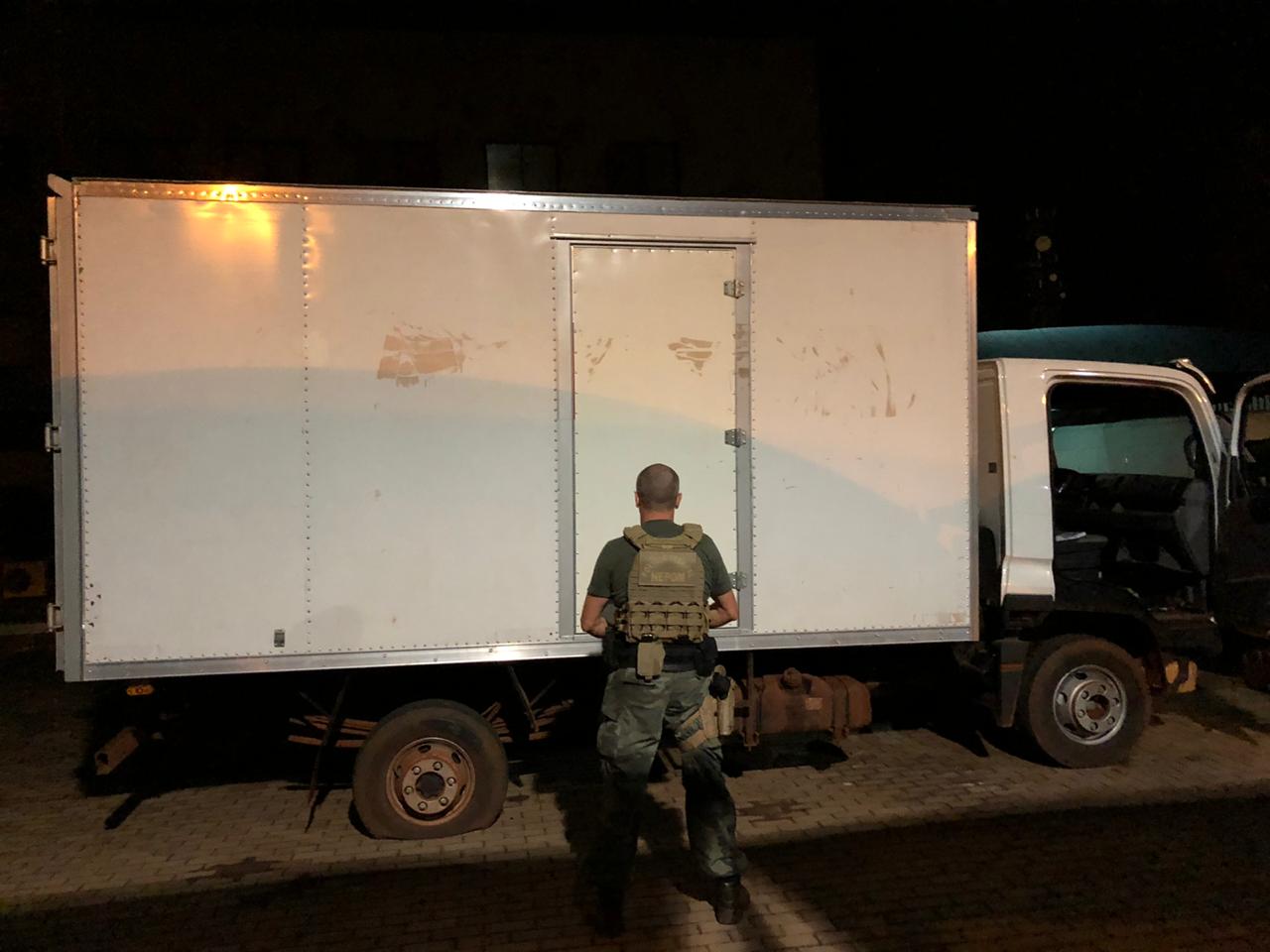 Imagem referente a Guaíra: Operação Hórus aprende caminhão roubado
