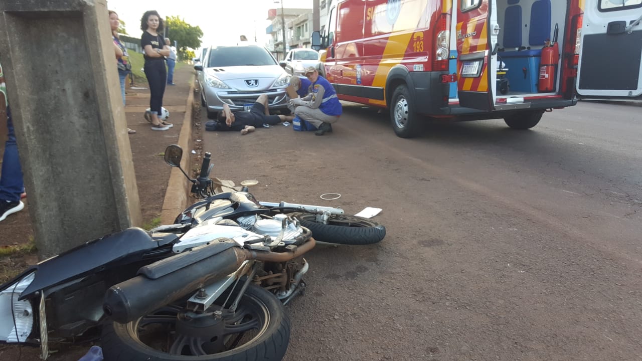 Imagem referente a Motociclista fica ferido em colisão na Rua Juscelino Kubitschek