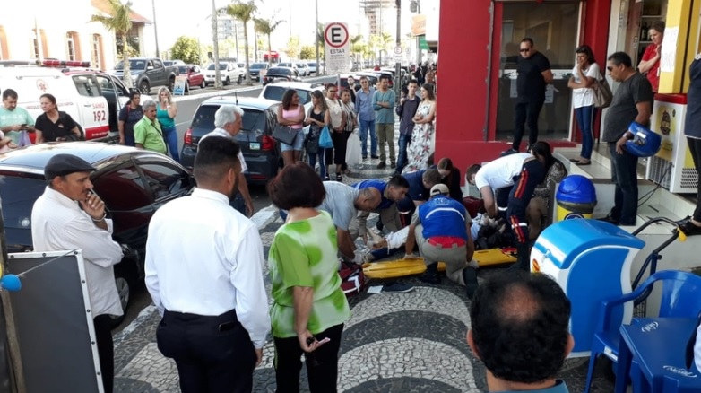 Imagem referente a Motociclista fica em estado grave no centro de Ponta Grossa
