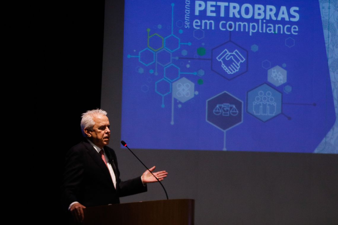 Imagem referente a Prejuízos com corrupção são subestimados, diz presidente da Petrobras