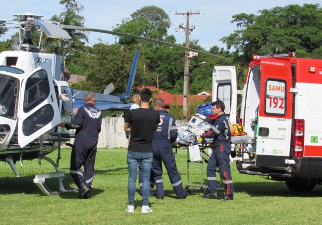 Imagem referente a Mulher sofre parada cardiorrespiratória em Santa Helena e é trazida de helicóptero a hospital de Cascavel