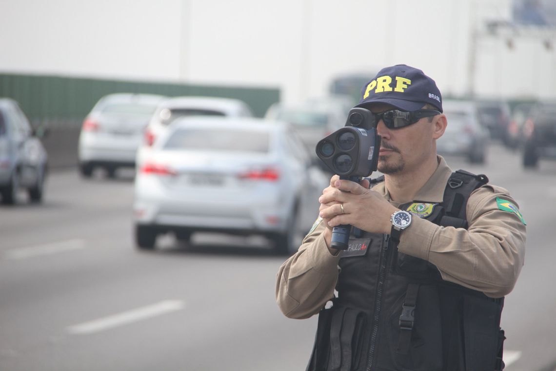 Imagem referente a Juiz dá 72 horas para a volta dos radares nas rodovias federais