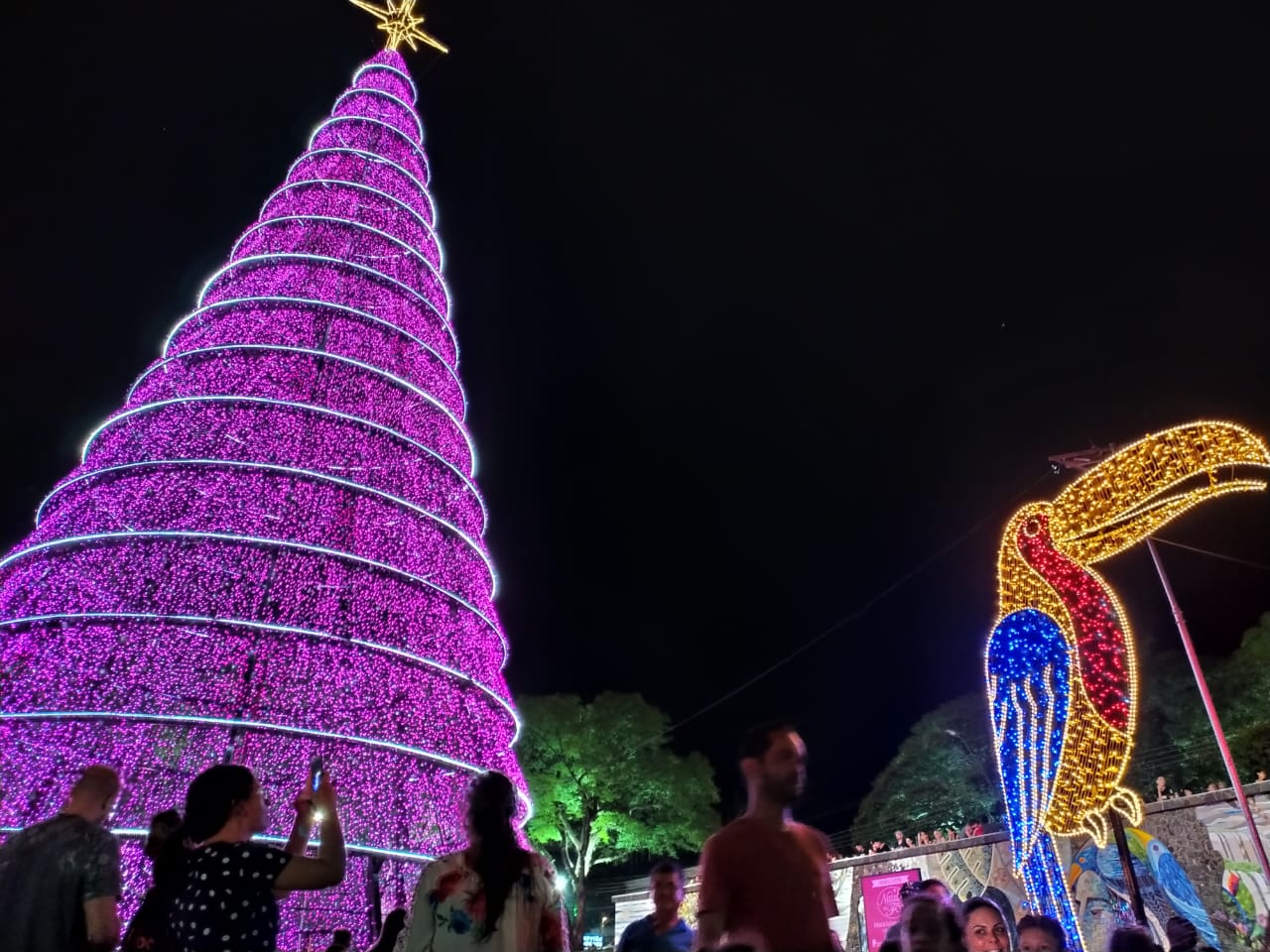 Imagem referente a Natal de Foz é aberto com a expectativa de atrair mais de 220 mil pessoas