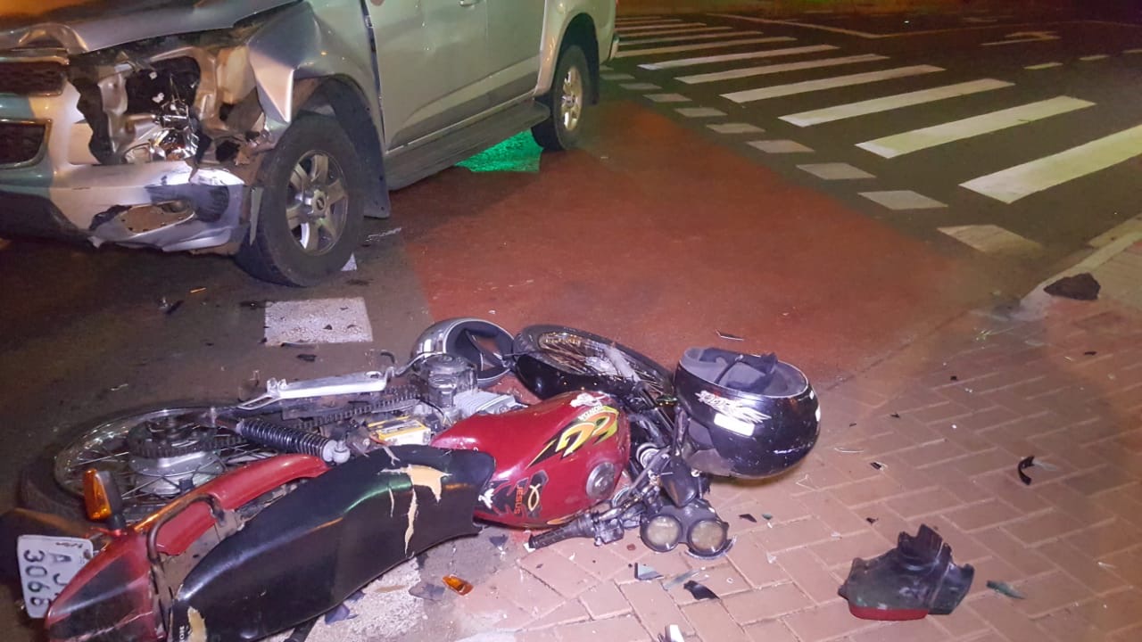Imagem referente a Acidente entre carro e moto deixa dois feridos no Bairro São Cristóvão