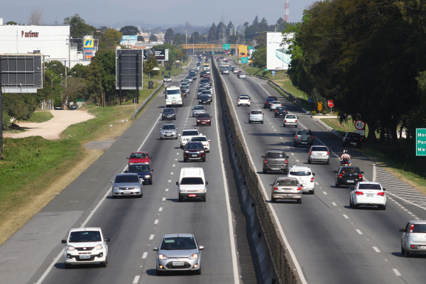 Imagem referente a Rodovias que cortam Curitiba devem ter fluxo de mais de 2,5 milhões de veículos