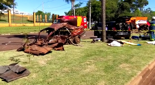 Imagem referente a Vídeo mostra acidente que terminou com duas mortes, em Foz do Iguaçu
