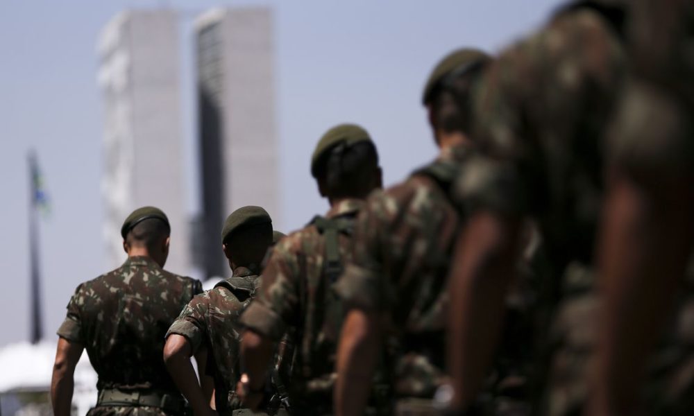 Dinheiro Contra A Covid Bancou Gastos De Militares | Brasil | CGN