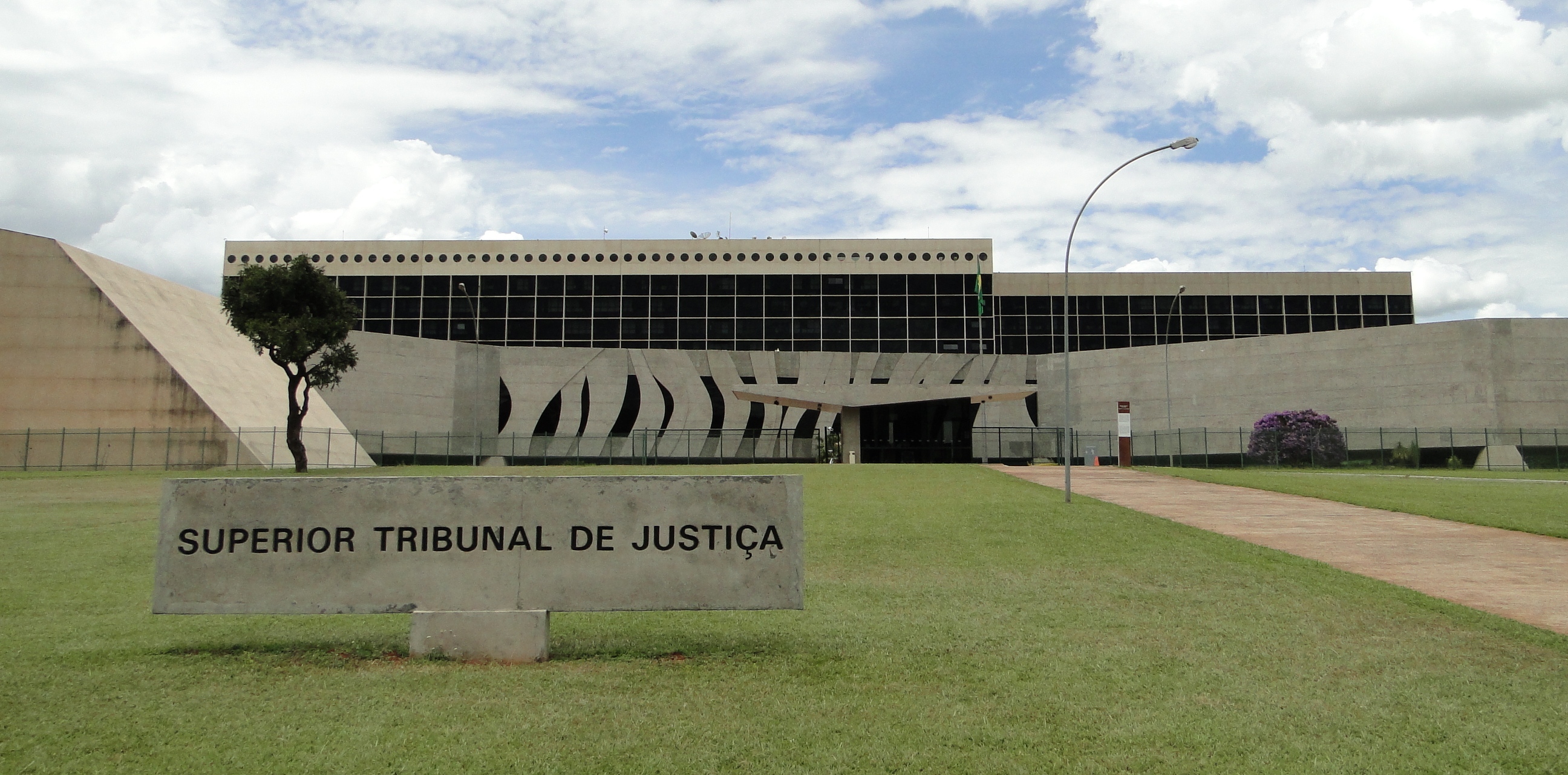 Imagem referente a Presidente do STJ mantém na prisão uruguaio amigo do doleiro Dario Messer
