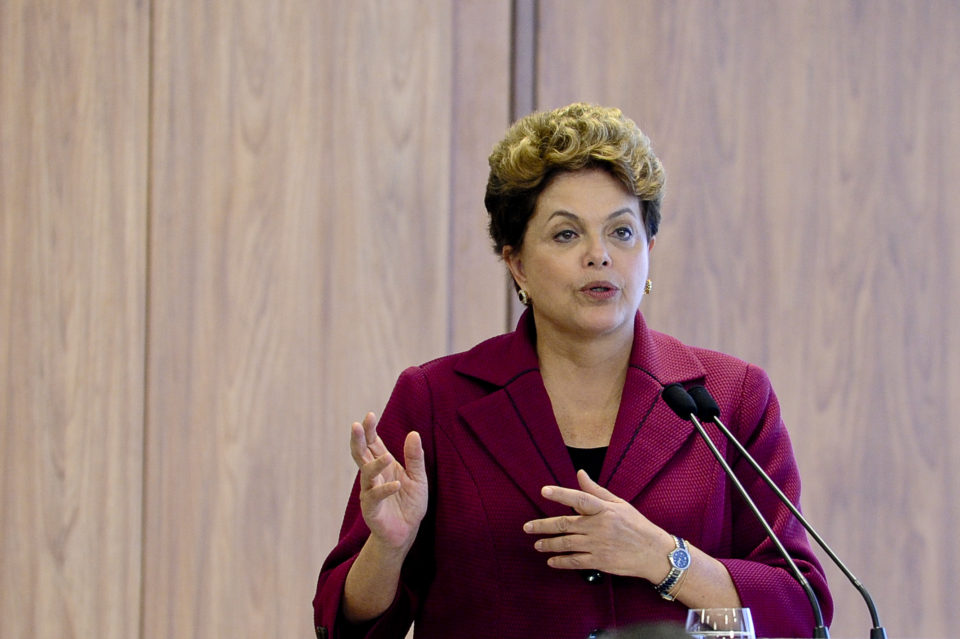 Imagem referente a Dilma comemora indicação de documentário e diz que ‘verdade não está enterrada’