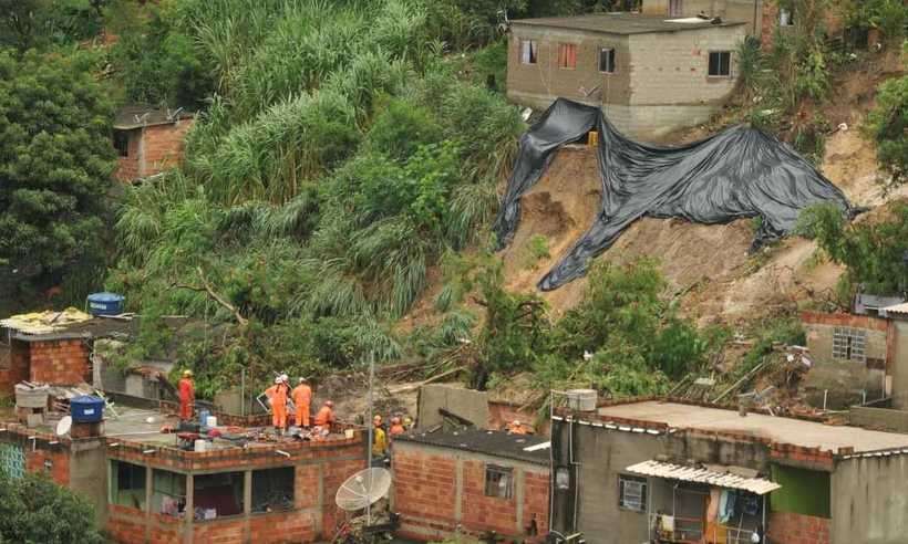 Imagem referente a Deslizamento de terra deixa três mortos e um desaparecido em Minas