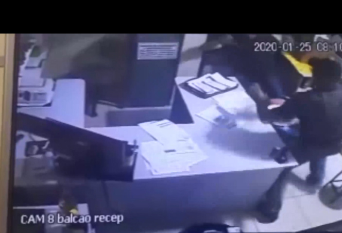 Imagem referente a Vídeo mostra ataque de vereador a empresário com golpes de faca em Ivaí; vítima morreu em hospital