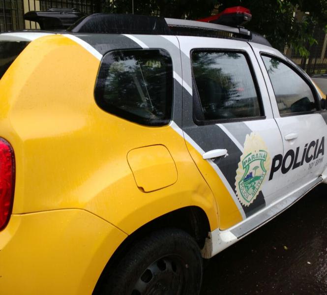 Imagem referente a Assaltantes roubam carro, eletrônicos e dinheiro em Santa Terezinha de Itaipu