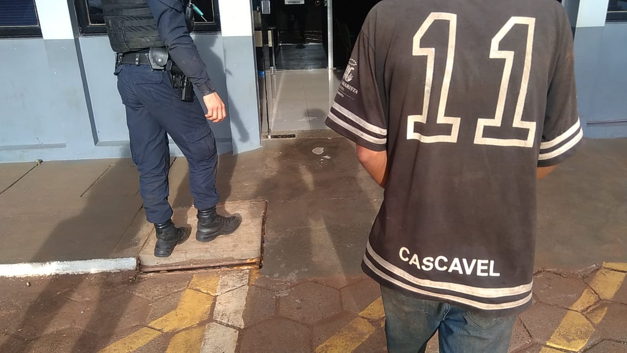 Imagem referente a Homem é detido após dar soco em Guarda Municipal durante abordagem de rotina