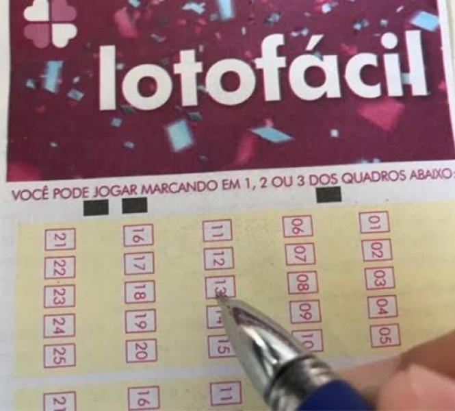 Imagem referente a Apostas feitas em Paranavaí ganham mais de R$ 20 mil em prêmio da lotofácil