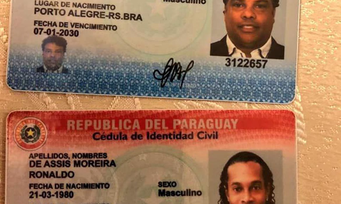 Imagem referente a Justiça do Paraguai determina prisão domiciliar para Ronaldinho Gaúcho