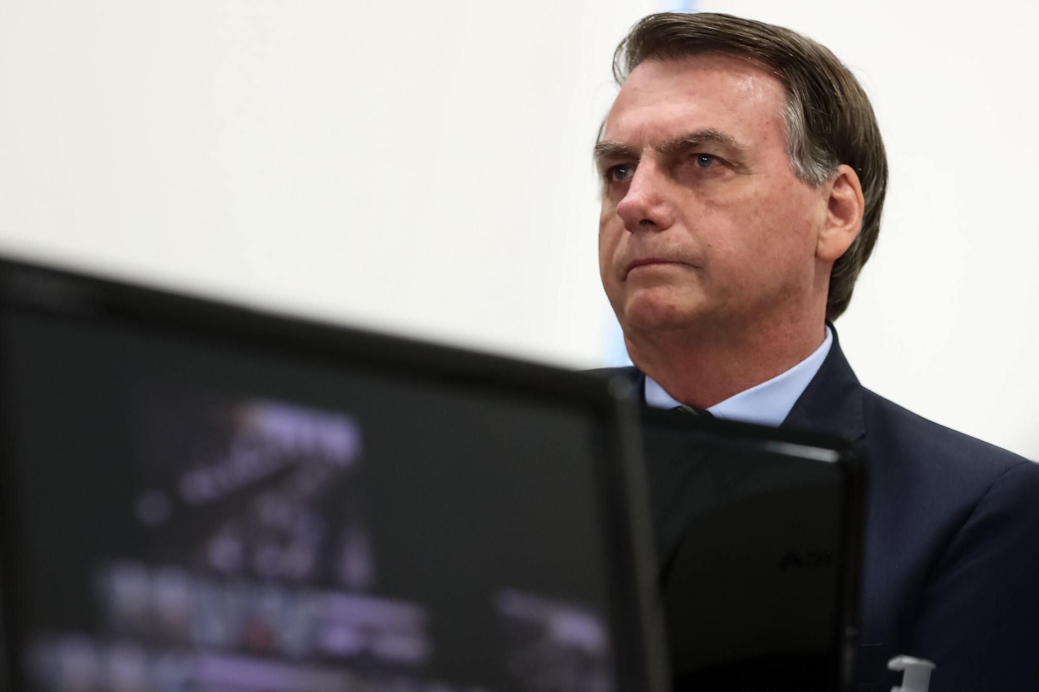 Imagem referente a Após decisão do Twitter, Facebook e Instagram também removem posts de Bolsonaro