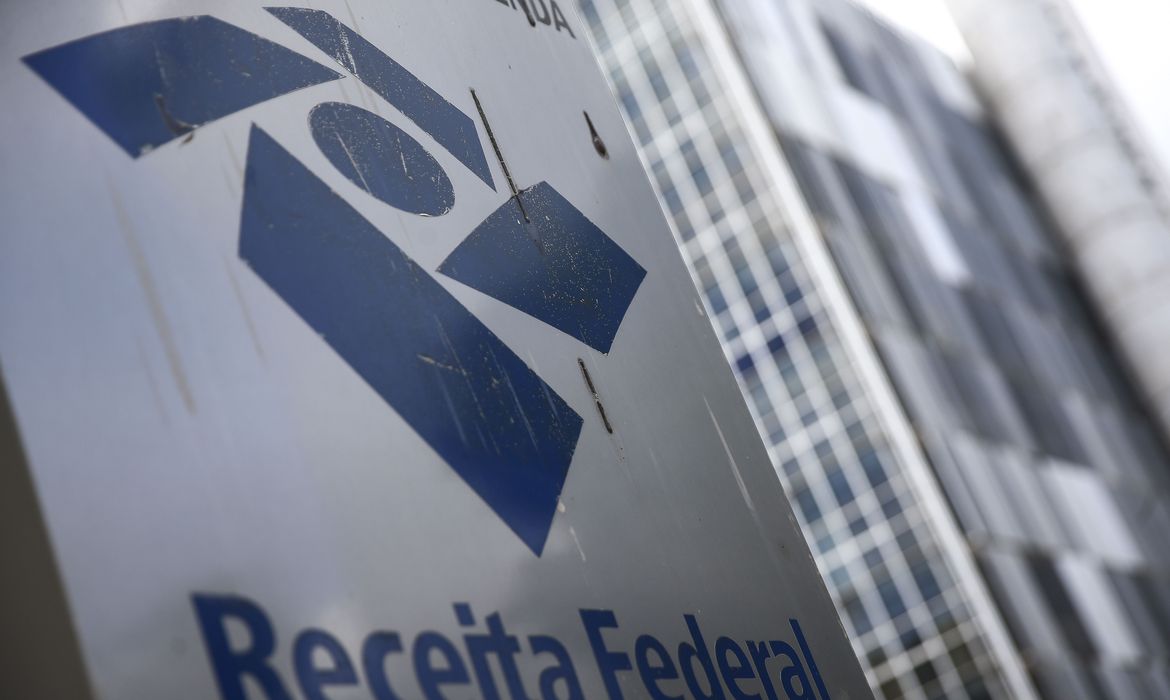 Imagem referente a Receita Federal prorroga até 30 de junho suspensão das ações de cobrança