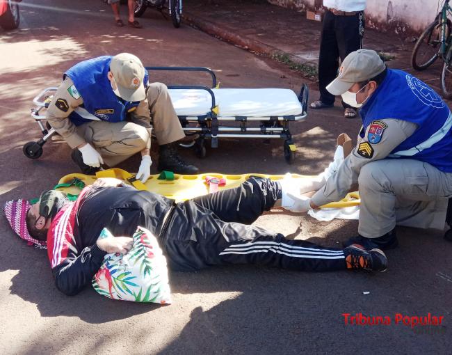 Imagem referente a Motociclista é socorrido pelo Siate após atropelar cachorro, em Foz do Iguaçu
