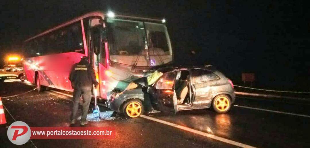 Imagem referente a Homem morre após acidente entre ônibus e carro em Santa Terezinha de Itaipu