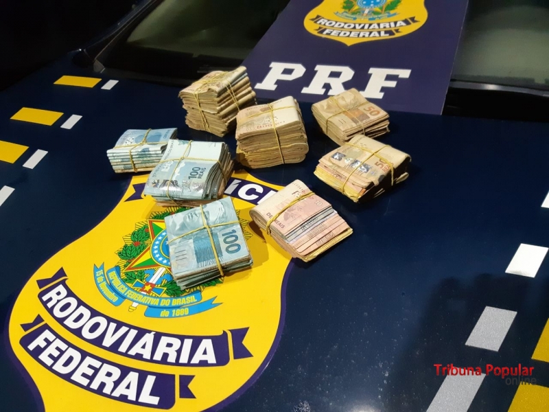 Imagem referente a PRF apreende mais de R$ 54 mil em dinheiro durante abordagem a ocupantes de carro em Santa Terezinha de Itaipu