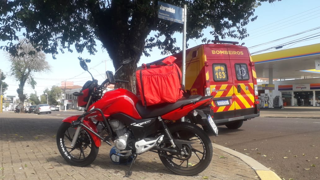 Imagem referente a Jovem fica ferido ao sofrer queda de moto na Av. Carlos Gomes